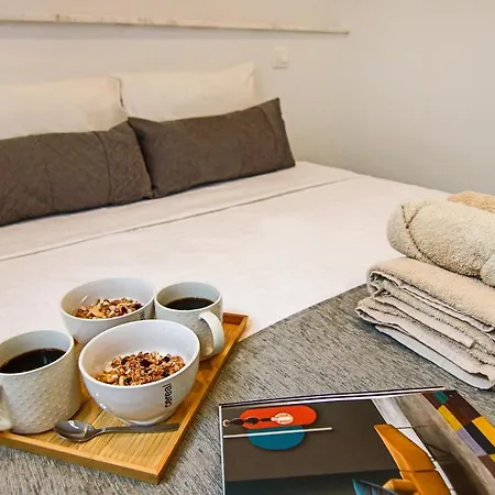 Phaedrus Living - Seaside Executive Flat Harbour 204