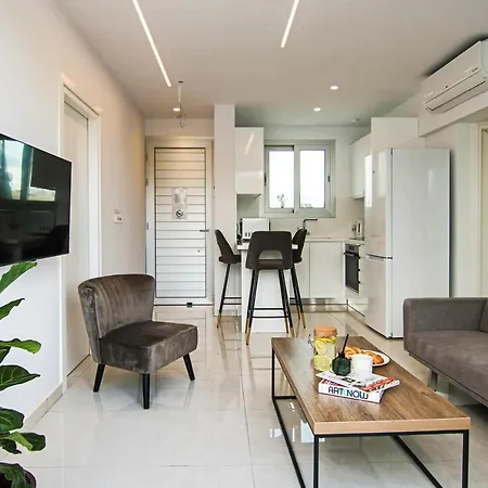 Phaedrus Living - Seaside Executive Flat Harbour 204 Pafos